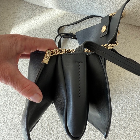 Chloe Faye Cross Bag - Picture 14 of 14